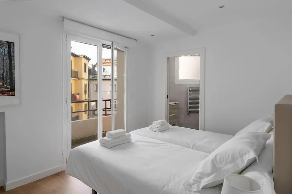 Bright Apartment With A/C, Parking Optional San Sebastian Spain