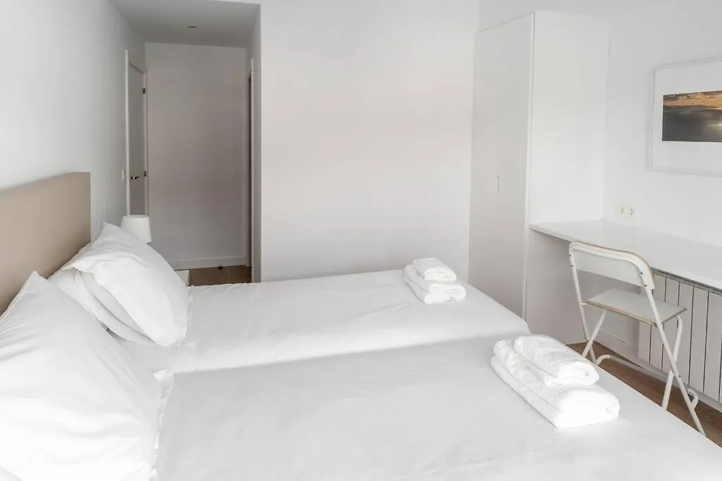Bright Apartment With A/C, Parking Optional San Sebastian Spain